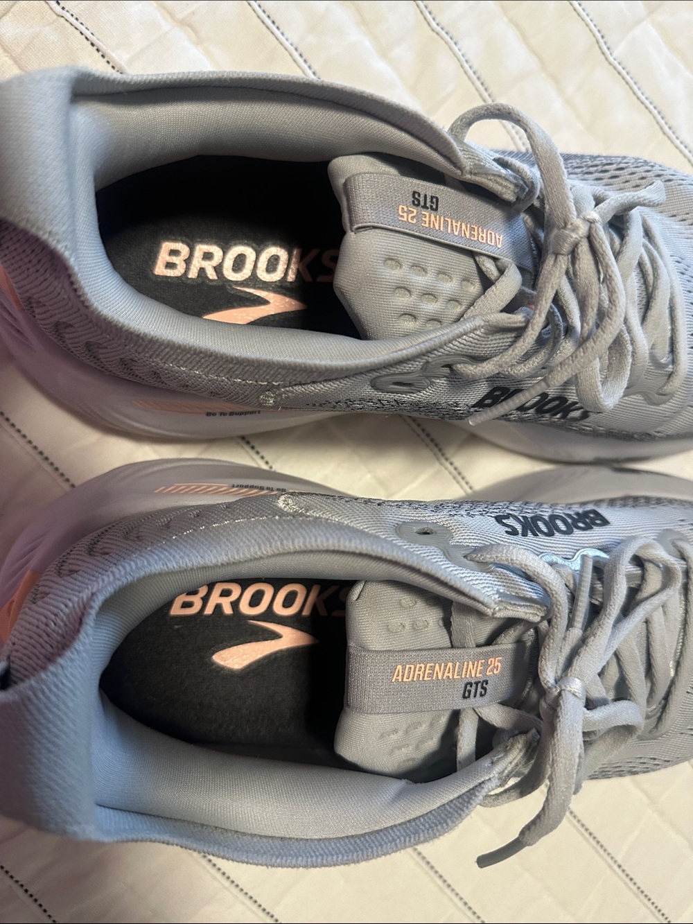 Brooks adrenaline GTS 25 Running Shoes - Picture 7 of 10
